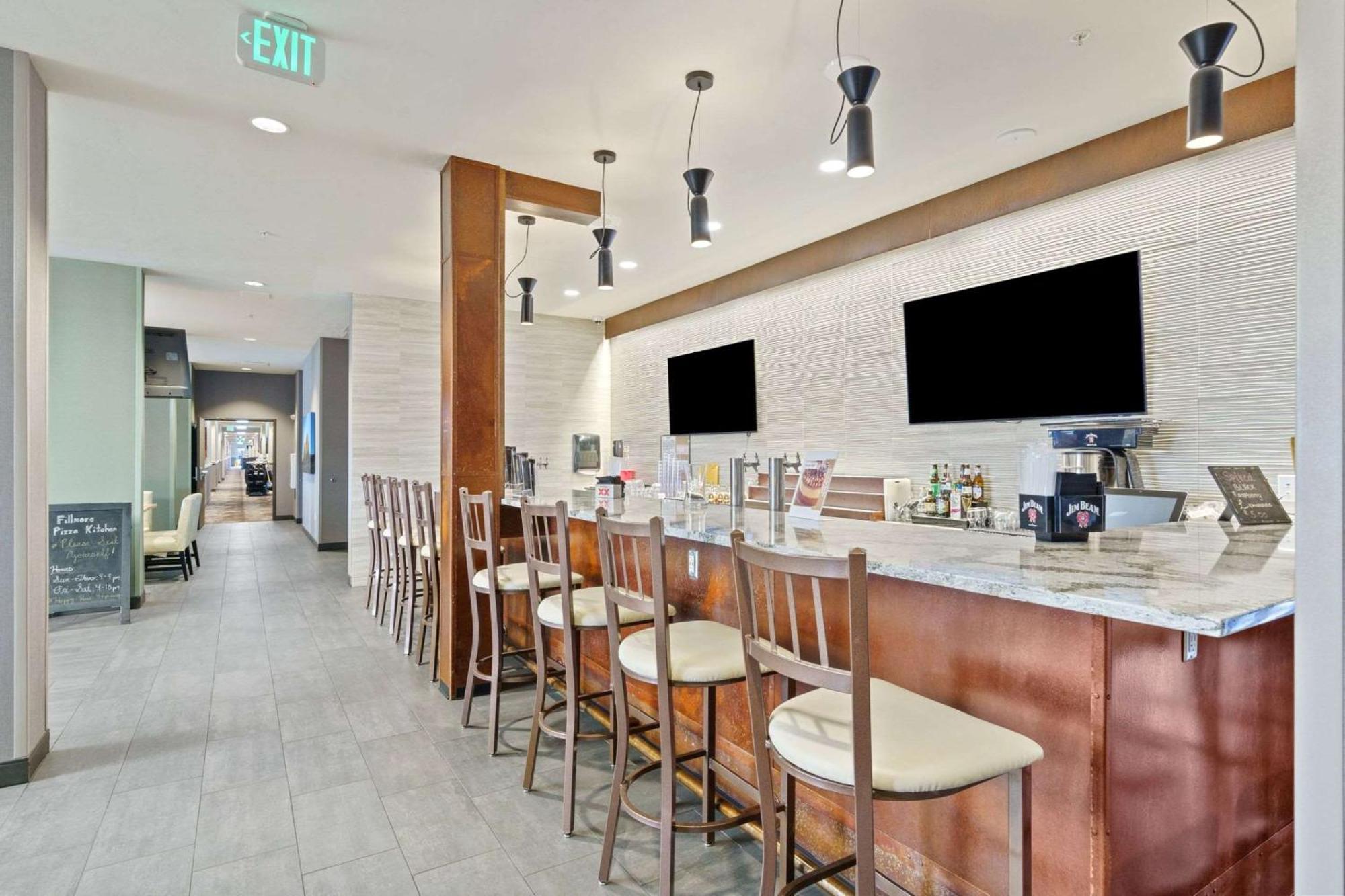 Best Western Plus Fillmore Inn & Suites Colorado Springs Exterior foto